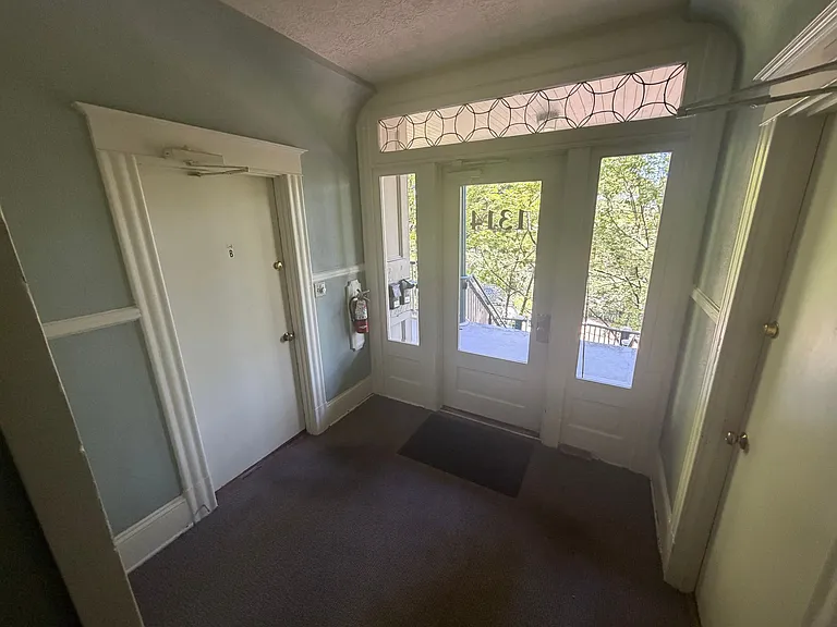 1314 SW Hall St — Photo 4
