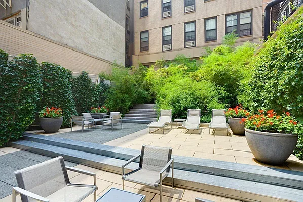 Rented by Keller Williams NYC | media 27
