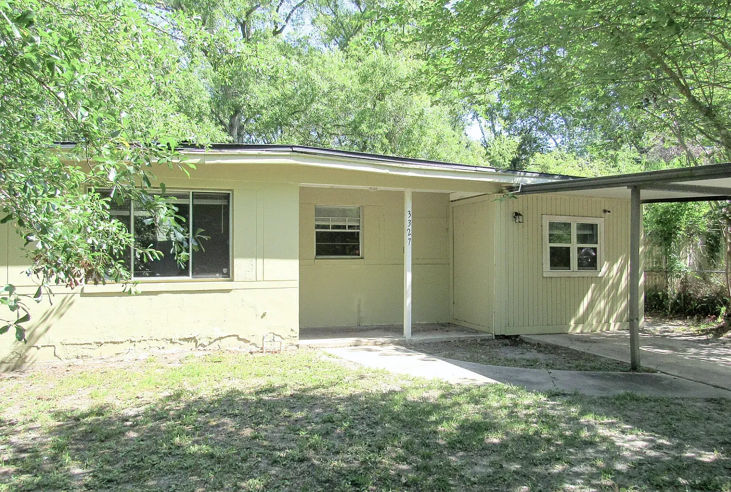 4 bed, 1281 sqft, $1,550 — Photo 1