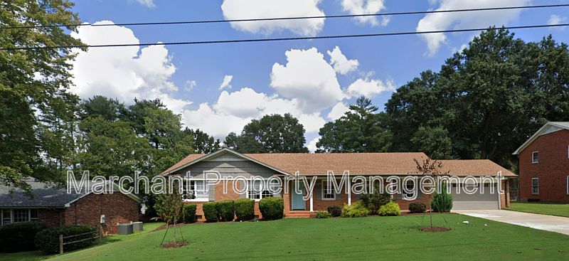 1st image of 208 Imperial Dr