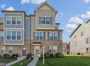 8715 Shady Pines Dr, Frederick, MD 21704