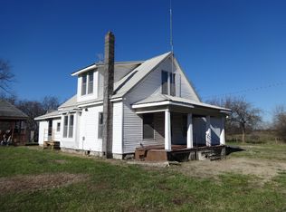 2197 Baseline Blvd., Golden City, MO 64748