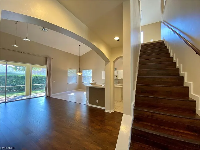 74 Burnt Pine Dr — Photo 3