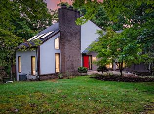 142 Riding Trail Ln, Pittsburgh, PA 15215
