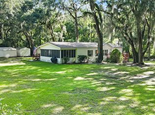 1287 Greenwood Ln SW, Darien, GA 31305