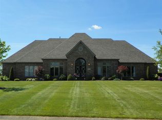 105 Greenhurst Ct, Auburn, IN 46706
