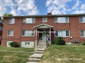 2011 Riverside Dr, Dayton, OH