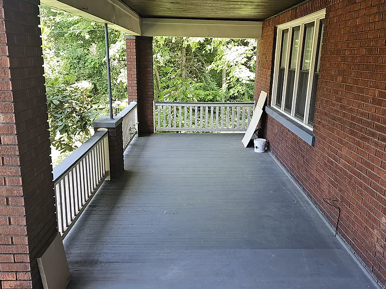 146 Lee St #1 — Photo 6