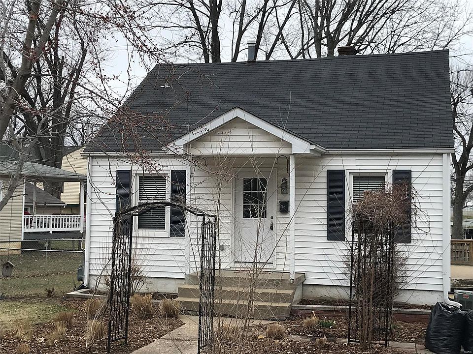 1st image of 220 Buchanan Ct