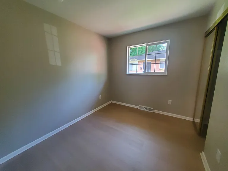 961 S Waverly St #961 — Photo 10