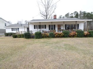 320 Sanders Ln, New Bern, NC 28562