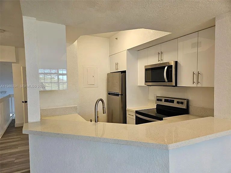 751 SW 148th Ave #1012 — Photo 5