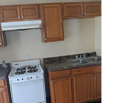 3rd image of 2001 S 5th St APT 8