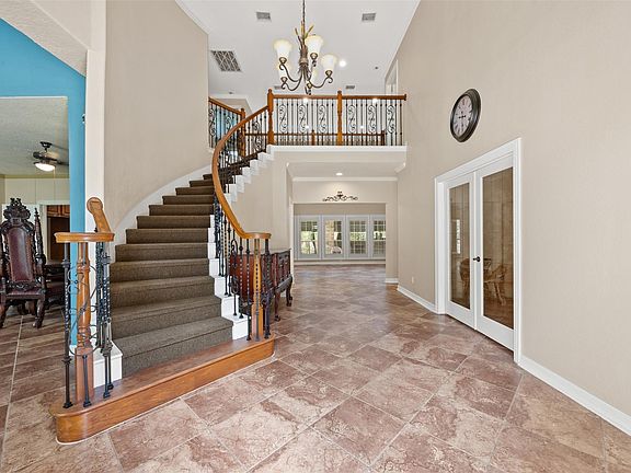 5th image of 2622 Muegge Rd