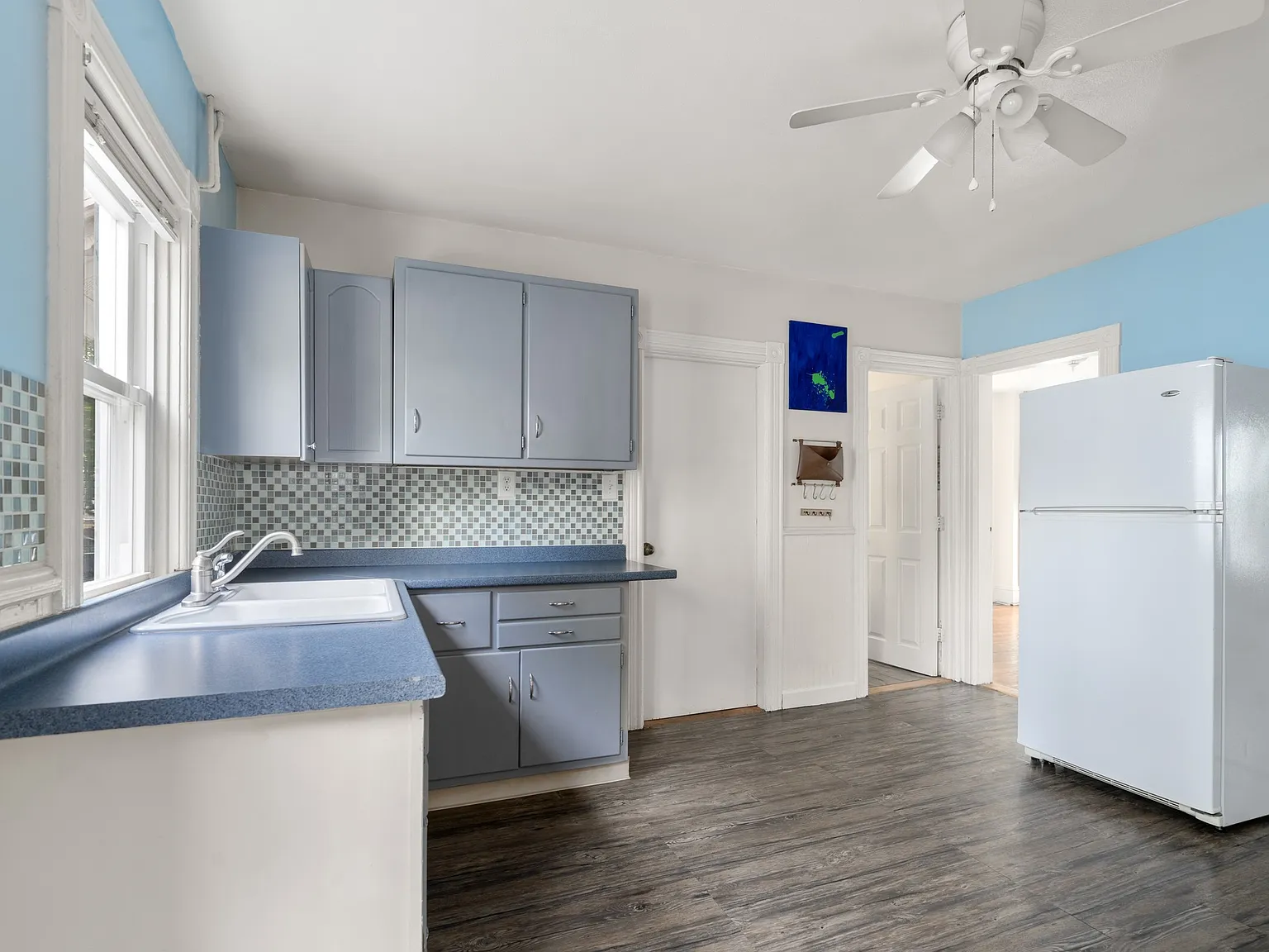 2 bed, 900 sqft, $1,900 — Photo 3