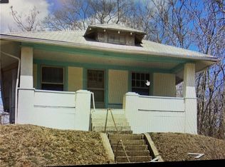 2508 E 44th St, Kansas City, MO 64130