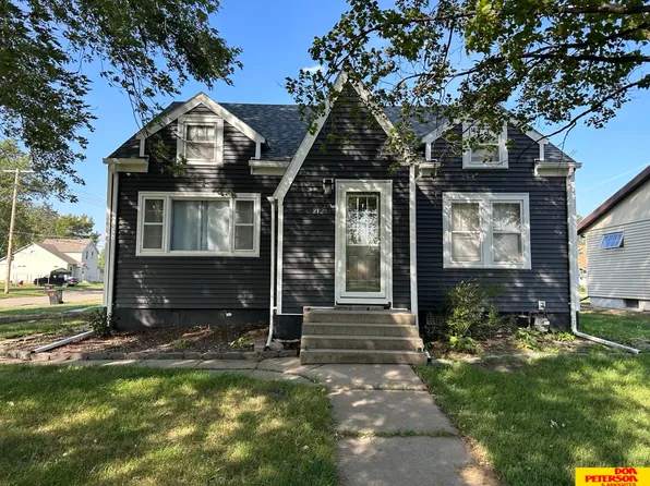 212 S 2nd St, Pender, NE 68047