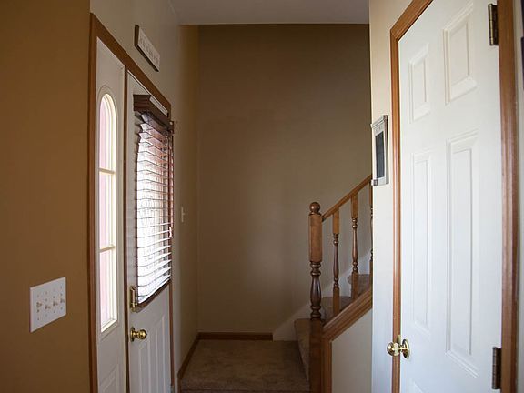 3rd image of 418 Abraham Ave