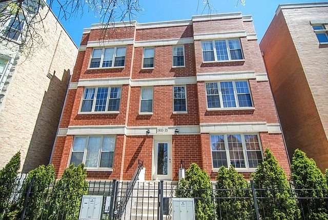 1st image of 1935 N Sawyer Ave #1N