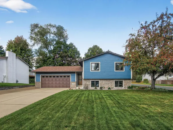 1589 Briardale Rd NE, Fridley, MN 55432