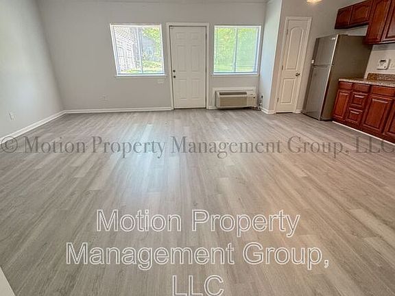 3rd image of 6916 Northside Dr #B