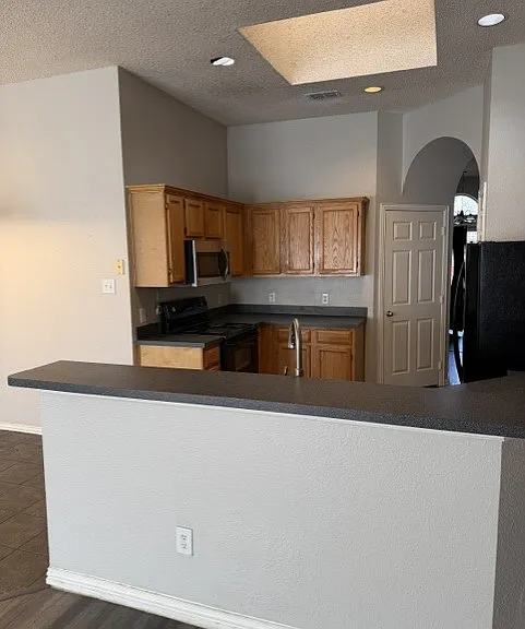 8806 Oakwood Ln — Photo 3