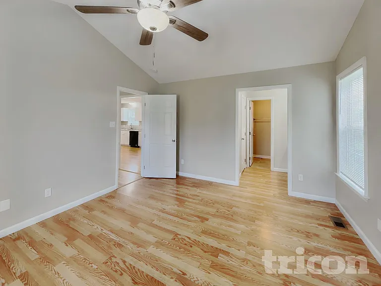 109 Impressive Ln — Photo 6