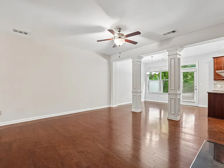 5860 Vinyard Ln — Photo 13