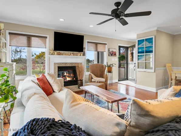 52 Tower Hill Drive, Red Bank, NJ 07701