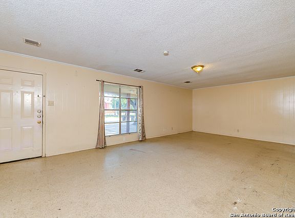 5th image of 539 Hot Wells Blvd