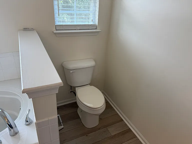 1022 Meadows Reach Cir — Photo 11