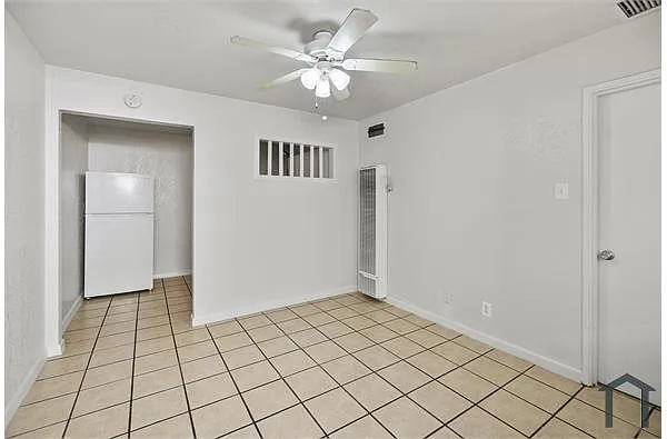 Building Photo - 3914 Thomason Ave #5
