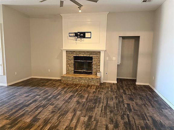 3rd image of 2732 SE 90th St