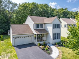 8 Sienna Dr, Ballston Lake, NY 12019
