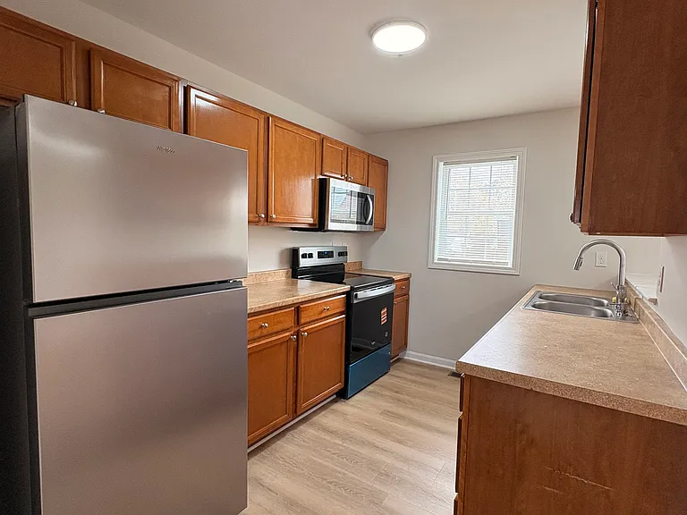 111 Bowman St #111 — Photo 3