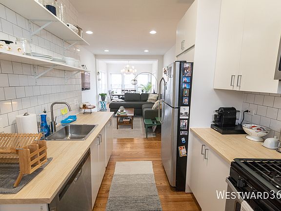 4th image of 3057 W Wilson Ave APT 1