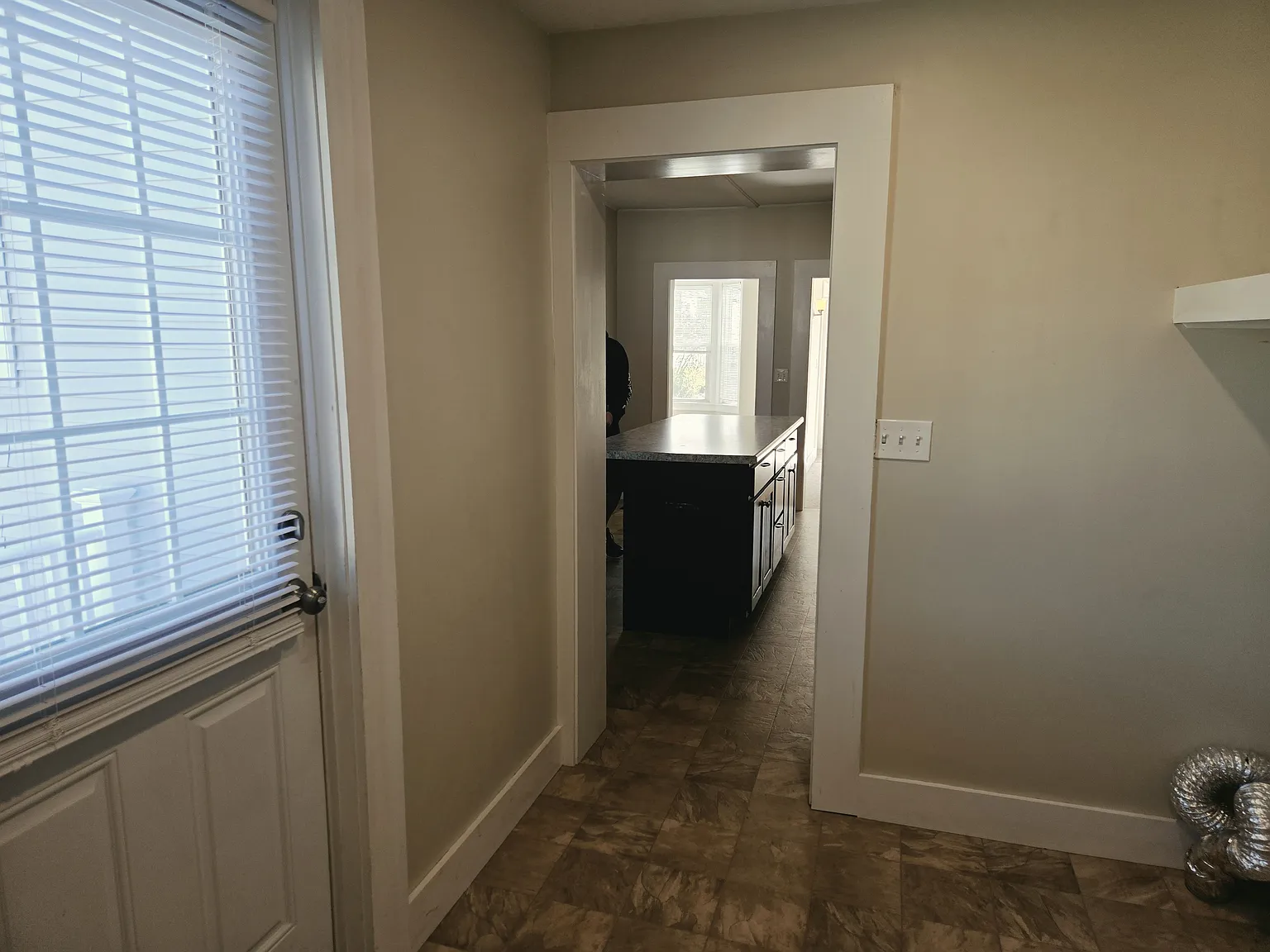 2 bed, 1400 sqft, $1,950 — Photo 3
