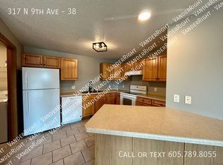 317 N 9th Ave #38, Brandon, SD 57005