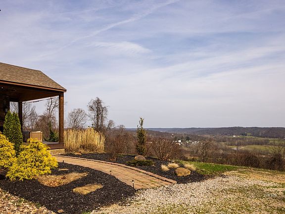 3rd image of 18999 River Rd