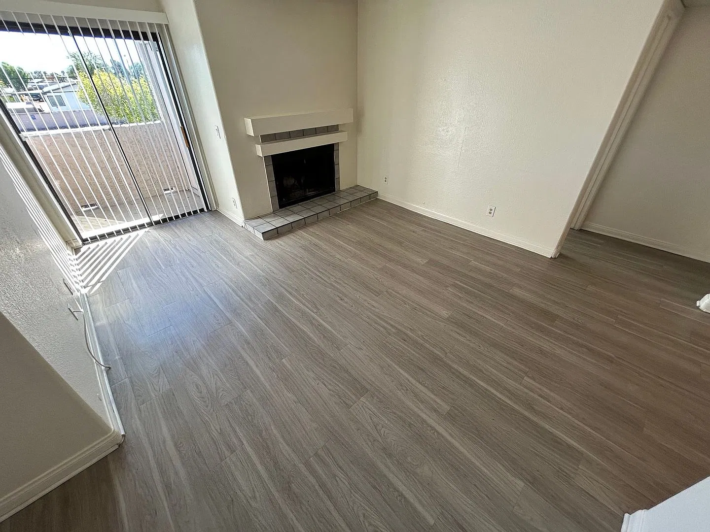 2nd Floor Condo Unit 2 Bedroom / 2 Full Bath Located In A Gated Community! — Photo 4