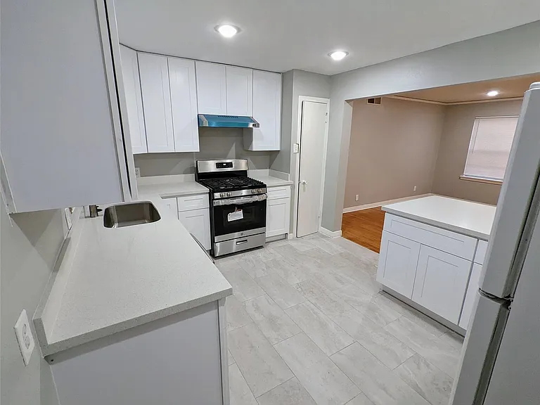 4714 Oakshire Dr #2 — Photo 5