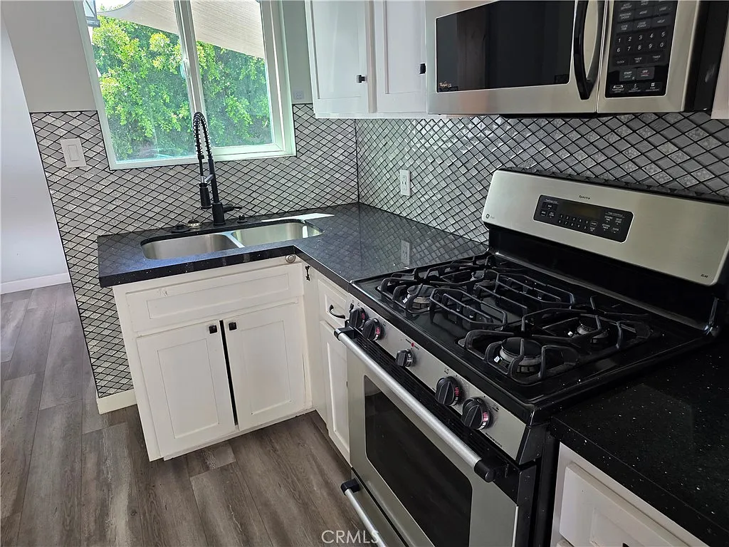 3 bed, 1365 sqft, $4,500 — Photo 4