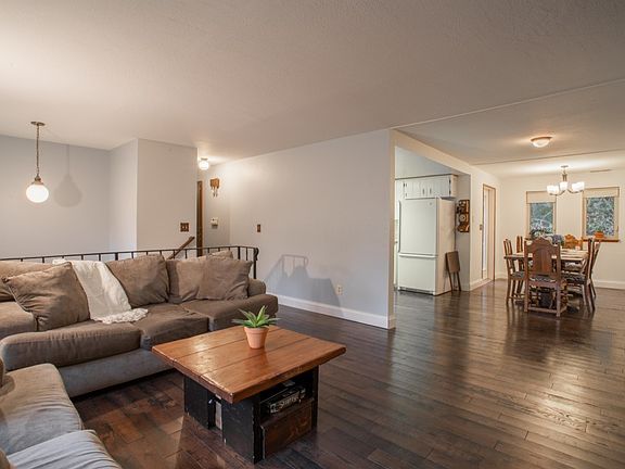 4th image of 3314 58th Ave NW