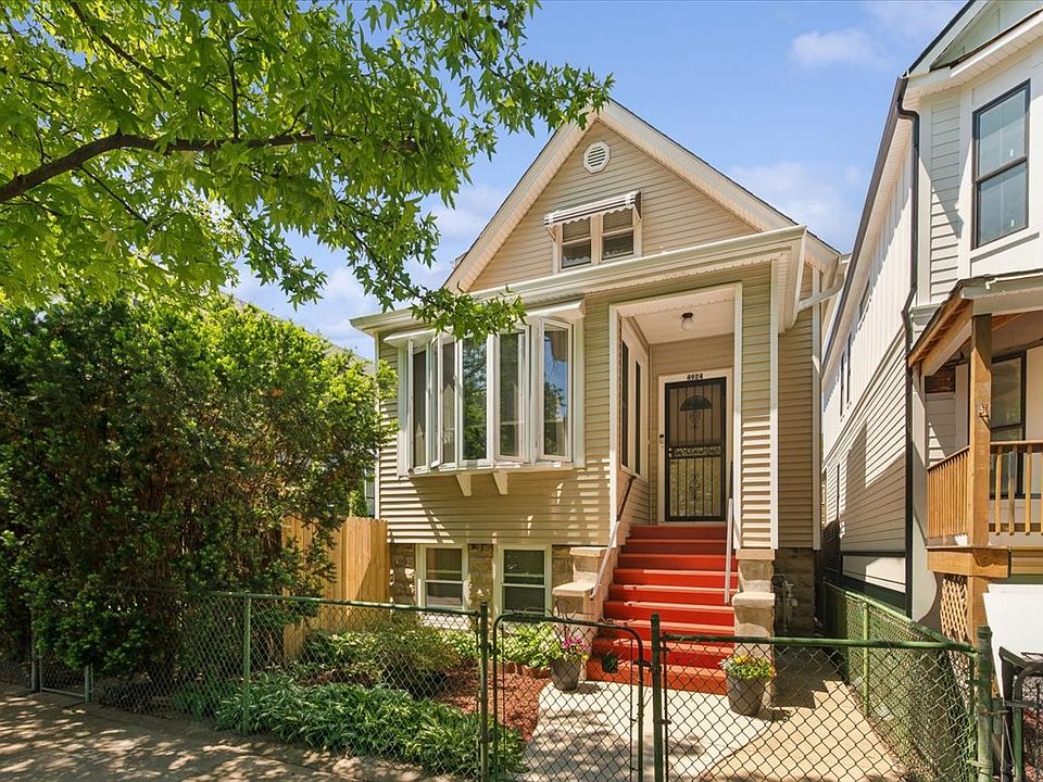 1st image of 4924 N Seeley Ave