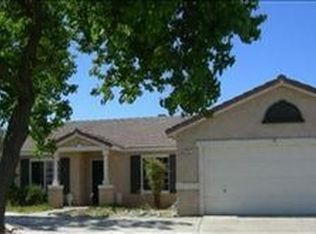 3147 Fairmont Dr, Hanford, CA 93230