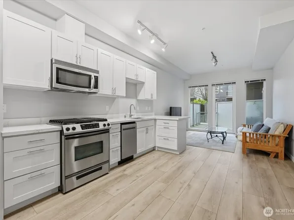 375 Kirkland Avenue #108, Kirkland, WA 98033