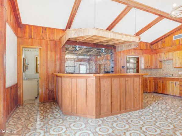 (undisclosed Address)