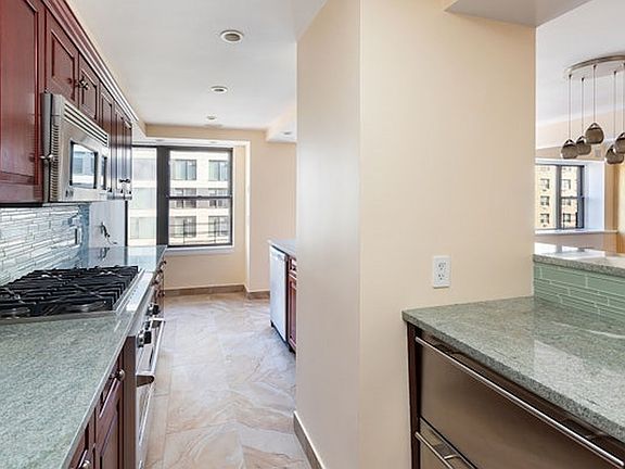 3rd image of 510 E 86th St APT 14C
