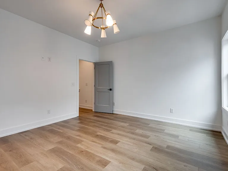 862 W Sharpe Ave #1 — Photo 25
