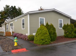 51527 SE Oak Grove Dr, Scappoose, OR
